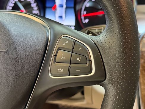 Used 2018 Mercedes-Benz C 300 Sedan image 16