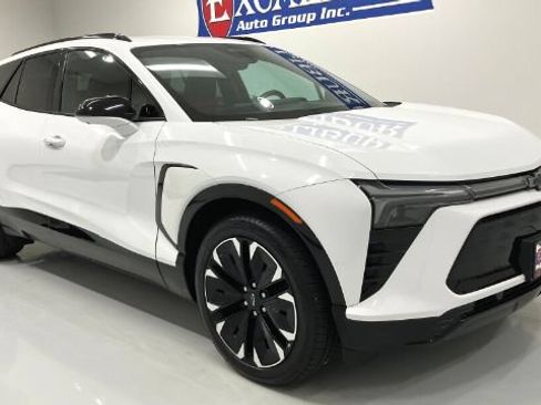 Used 2024 Chevrolet Blazer EV RS AWD/4WD image 3