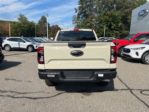New 2025 Ford Ranger Lariat w/ Black Appearance Package image 7