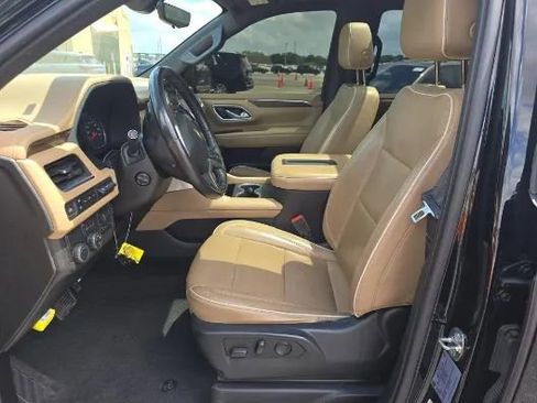 Used 2021 Chevrolet Tahoe Premier w/ Premium Package RWD image 4
