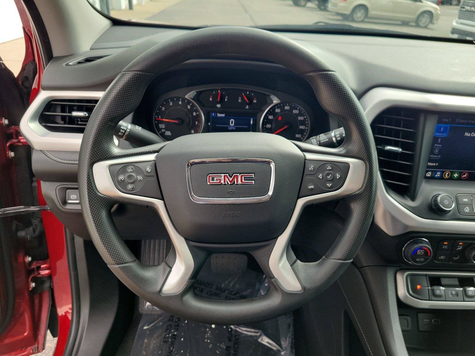 Used 2023 GMC Acadia SLE w/ Driver Convenience Package FWD image 22