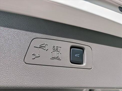 Used 2022 Lincoln Corsair AWD w/ Equipment Group 101A image 21