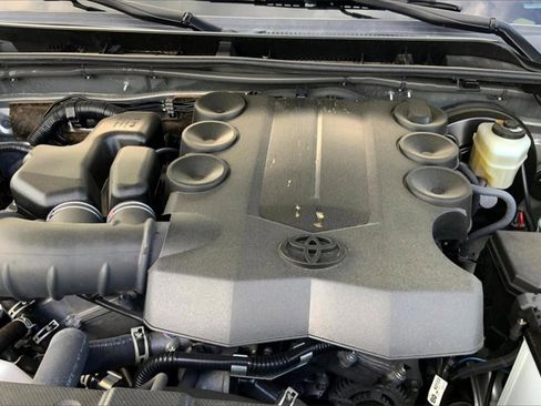 Used 2023 Toyota 4Runner SR5 Premium w/ Moonroof Package image 32