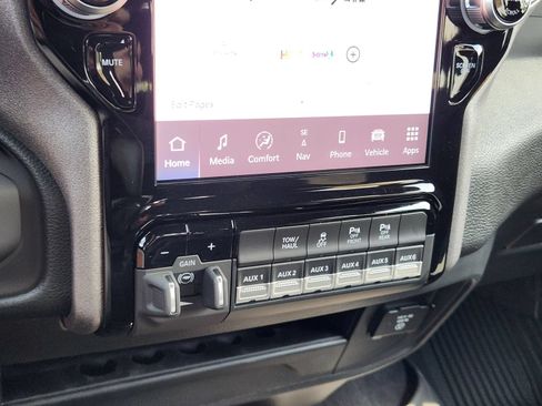 New 2026 RAM 2500 Tradesman AWD/4WD image 18