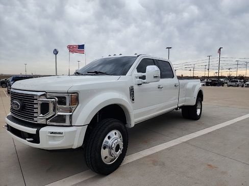 Used 2022 Ford F450 Platinum w/ FX4 Off-Road Package image 6