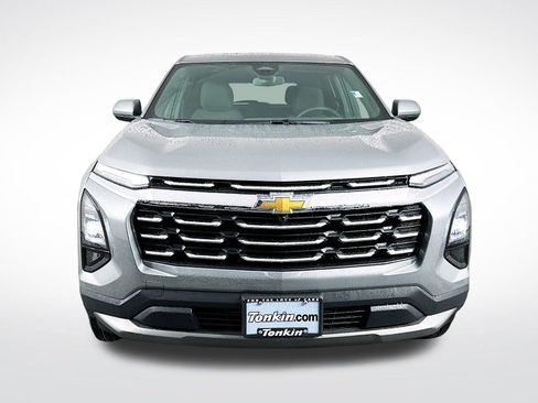 Used 2026 Chevrolet Equinox LT FWD image 2