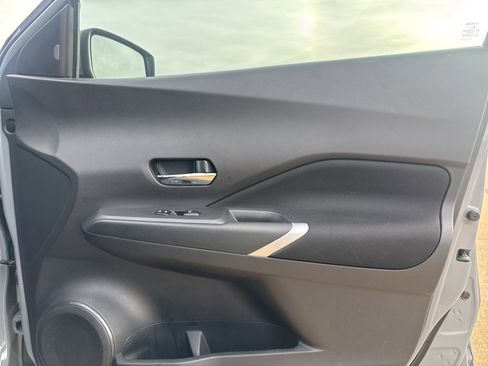 Certified 2023 Nissan Kicks SV image 9