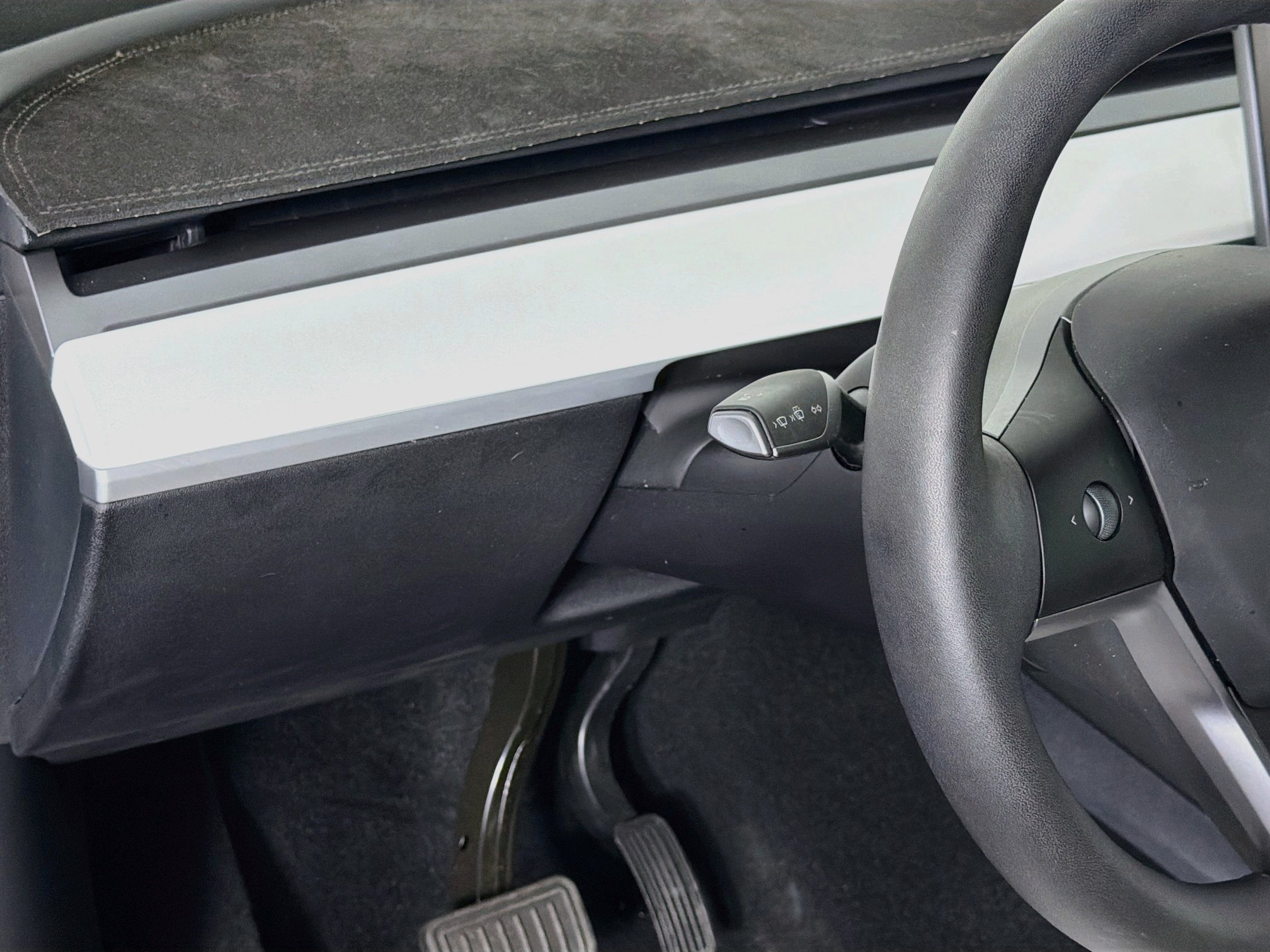 Used 2025 Tesla Model Y Long Range AWD/4WD image 16