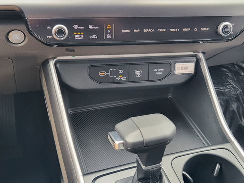 New 2026 Kia Carnival LXS image 15