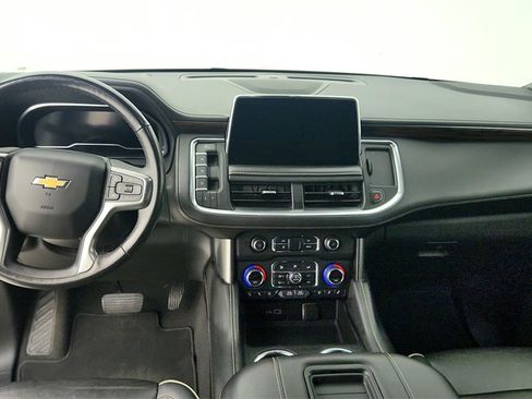 Used 2022 Chevrolet Suburban Premier image 23