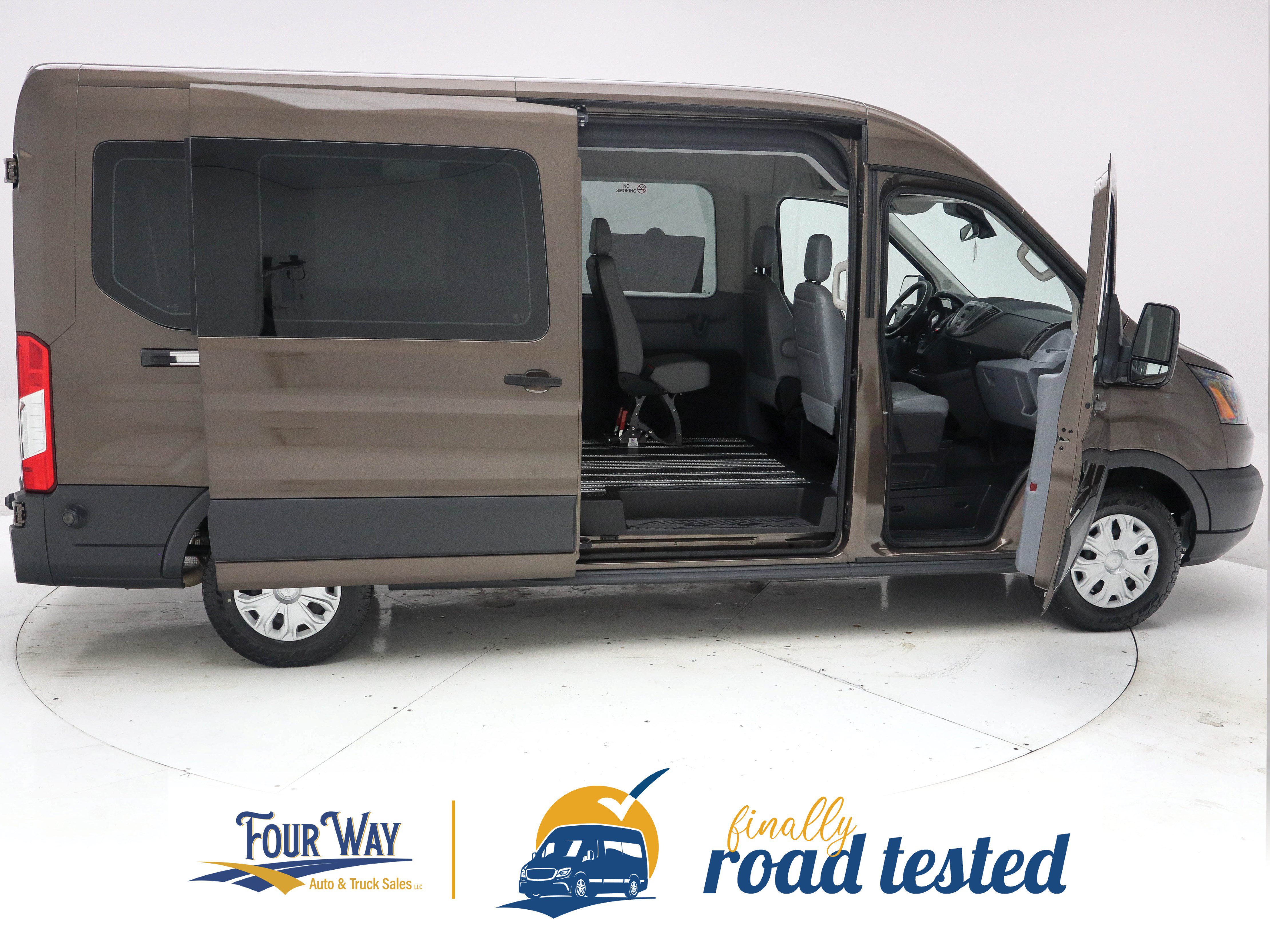 Used 2017 Ford Transit 350 XL RWD image 5