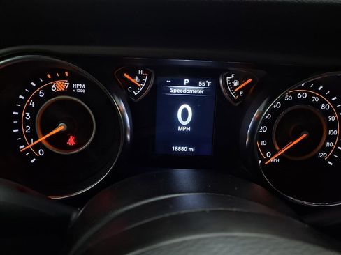 Used 2023 Jeep Wrangler Sport image 12