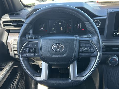 Certified 2026 Toyota 4Runner SR5 AWD/4WD image 22