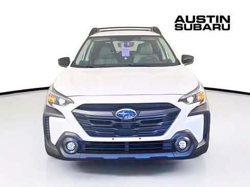 Used 2025 Subaru Outback Premium image 3