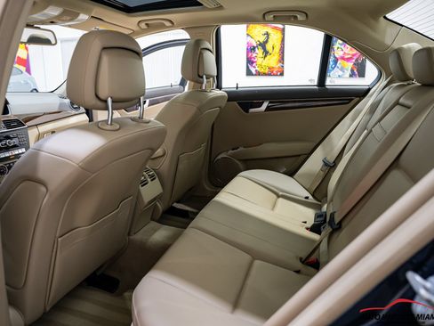 Used 2013 Mercedes-Benz C 250 Sedan image 6