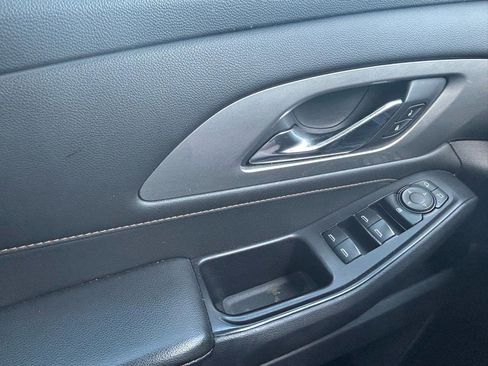 Used 2019 Chevrolet Traverse LS FWD image 28