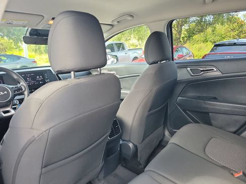 Certified 2025 Kia Sportage LX FWD image 25