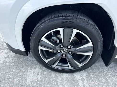 Used 2024 Lexus UX 250h FWD w/ Premium Package image 10