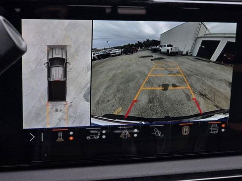 New 2026 GMC Sierra 2500 AT4 w/ AT4 Premium Plus Package AWD/4WD image 23