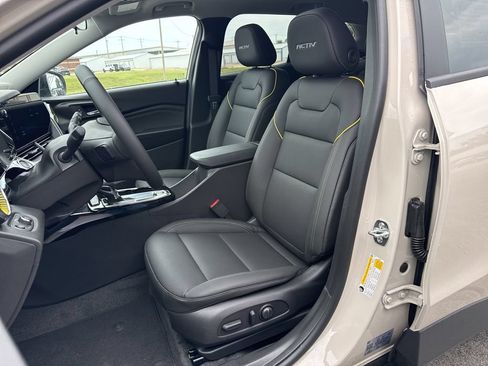 New 2026 Chevrolet Trax ACTIV w/ Sunroof Package FWD image 11