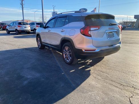 Used 2022 GMC Terrain SLT w/ Tech Package image 4