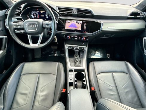 Used 2025 Audi Q3 2.0T Premium image 16