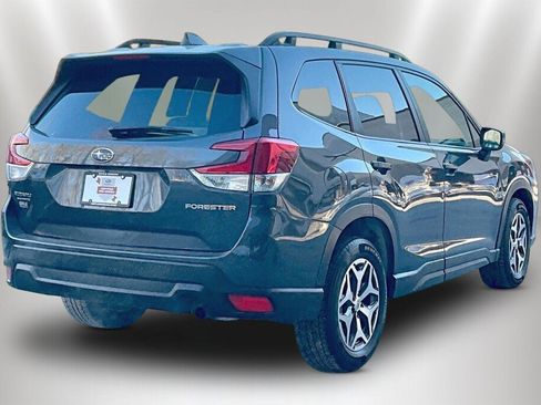 Certified 2023 Subaru Forester Premium image 5