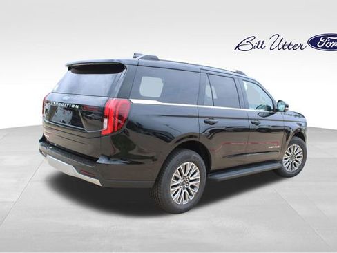 New 2026 Ford Expedition Platinum AWD/4WD image 3