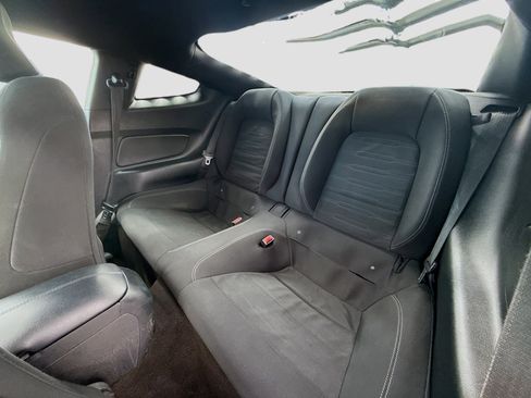 Used 2017 Ford Mustang Coupe image 22