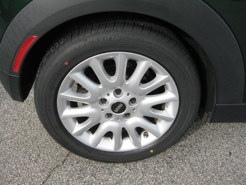 Used 2015 MINI Cooper 2-Door Hardtop image 9