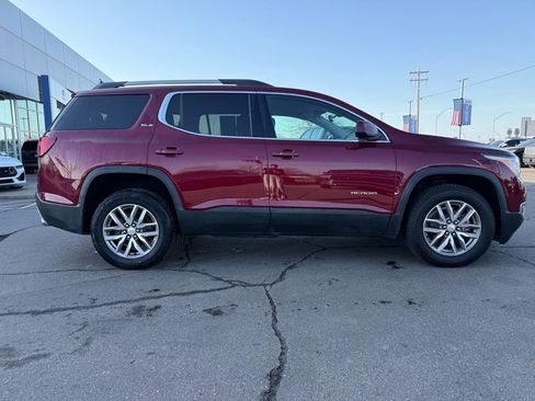 Used 2017 GMC Acadia SLE image 9