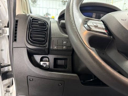 Used 2025 RAM ProMaster 2500 w/ Convenience Group FWD image 13