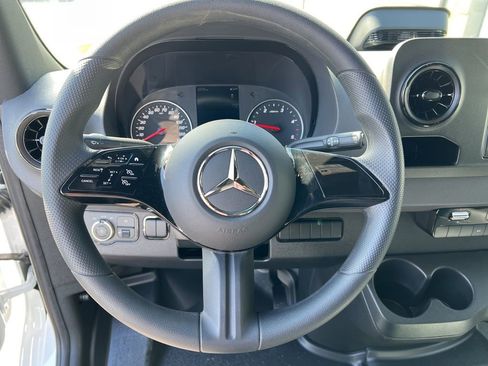 Used 2026 Mercedes-Benz Sprinter 2500 image 14