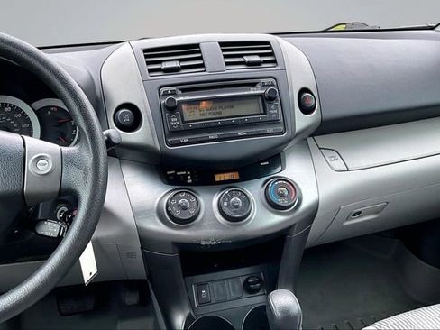 Used 2012 Toyota RAV4 4WD w/ Value Pkg image 9