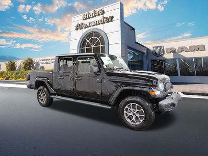 New 2025 Jeep Gladiator Sport