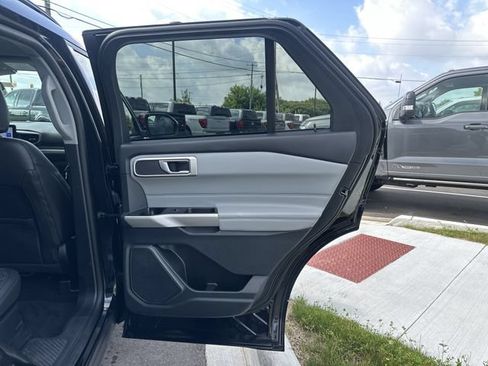 Certified 2023 Ford Explorer XLT w/ Equipment Group 202A AWD/4WD image 18