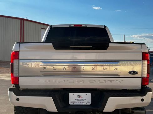 Used 2017 Ford F250 Platinum AWD/4WD image 6