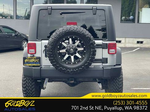 Used 2013 Jeep Wrangler Sport AWD/4WD image 5