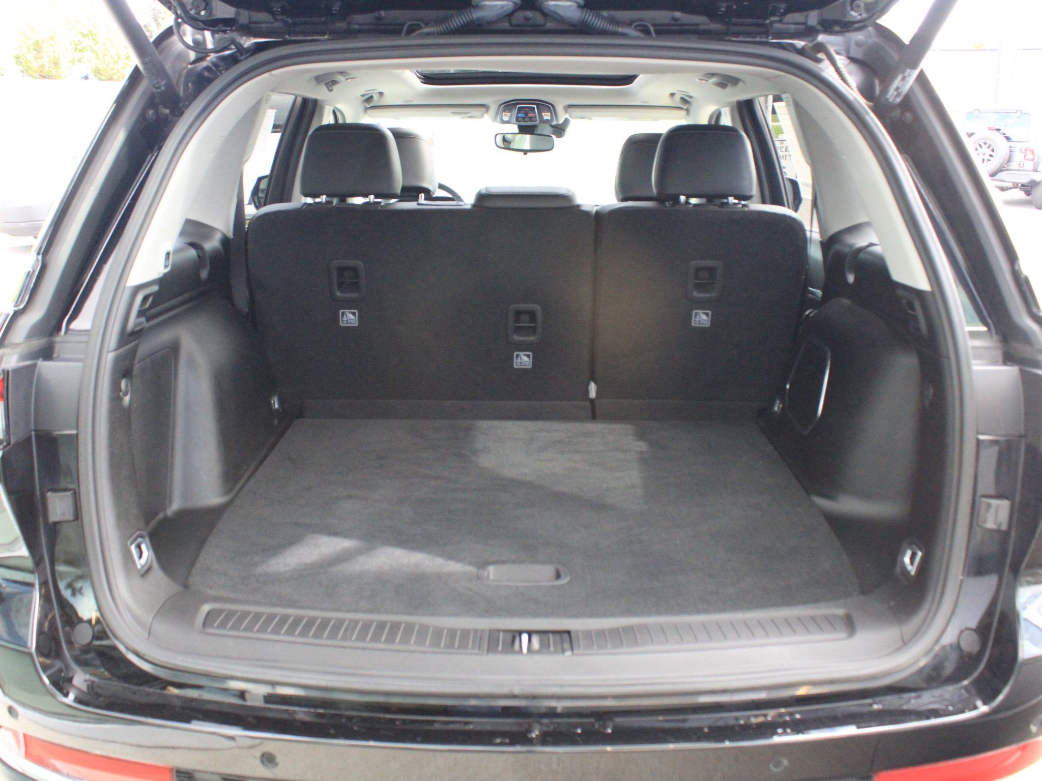 Used 2023 Jeep Grand Cherokee 4WD 4xe image 33