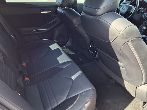 Used 2019 Toyota Avalon Touring FWD image 21
