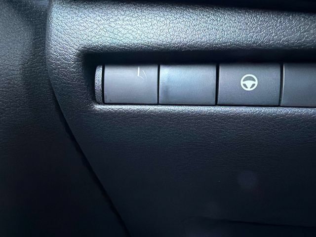 New 2026 Nissan Kicks SR w/ Cold Weather Package AWD/4WD image 29