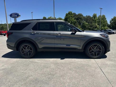 New 2026 Ford Explorer ST AWD/4WD image 8