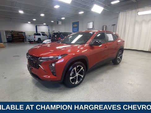 Used 2024 Chevrolet Trax RS w/ Driver Confidence Package FWD image 10
