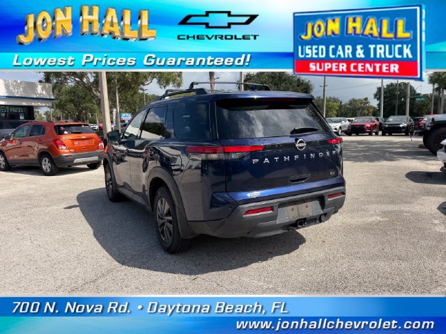 Used 2022 Nissan Pathfinder SV w/ SV Premium Package FWD image 7