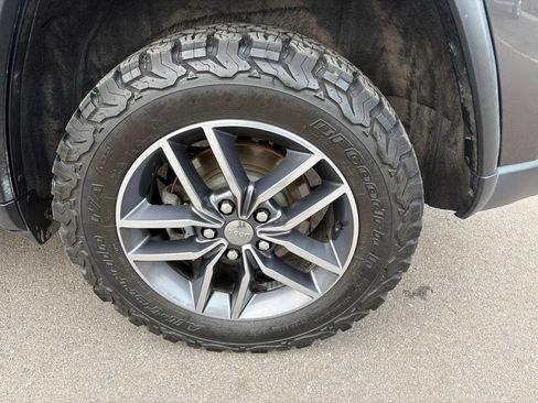 Used 2017 Jeep Grand Cherokee Limited AWD/4WD image 34