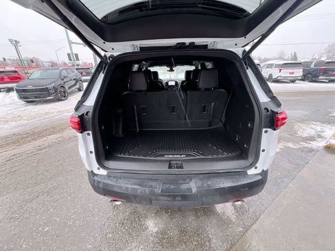 Used 2023 Chevrolet Traverse RS image 25
