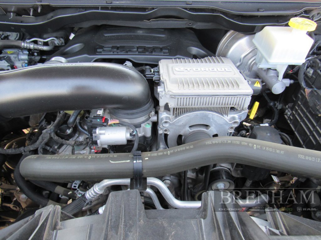 Used 2024 RAM 1500 Limited AWD/4WD image 12