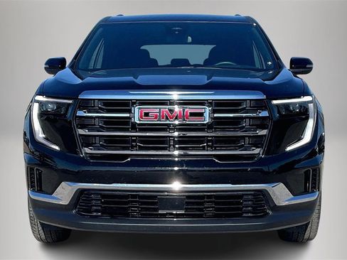 Used 2025 GMC Acadia Elevation image 3