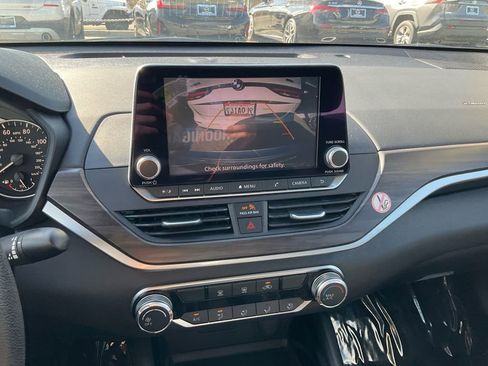 Used 2023 Nissan Altima 2.5 SV image 20