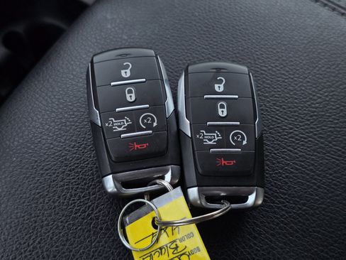 Used 2025 RAM 1500 Big Horn AWD/4WD image 38
